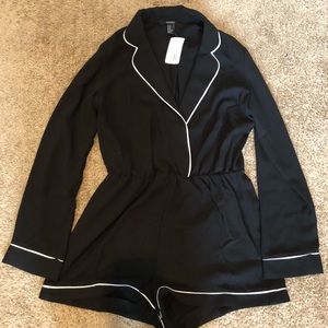 Black collared romper